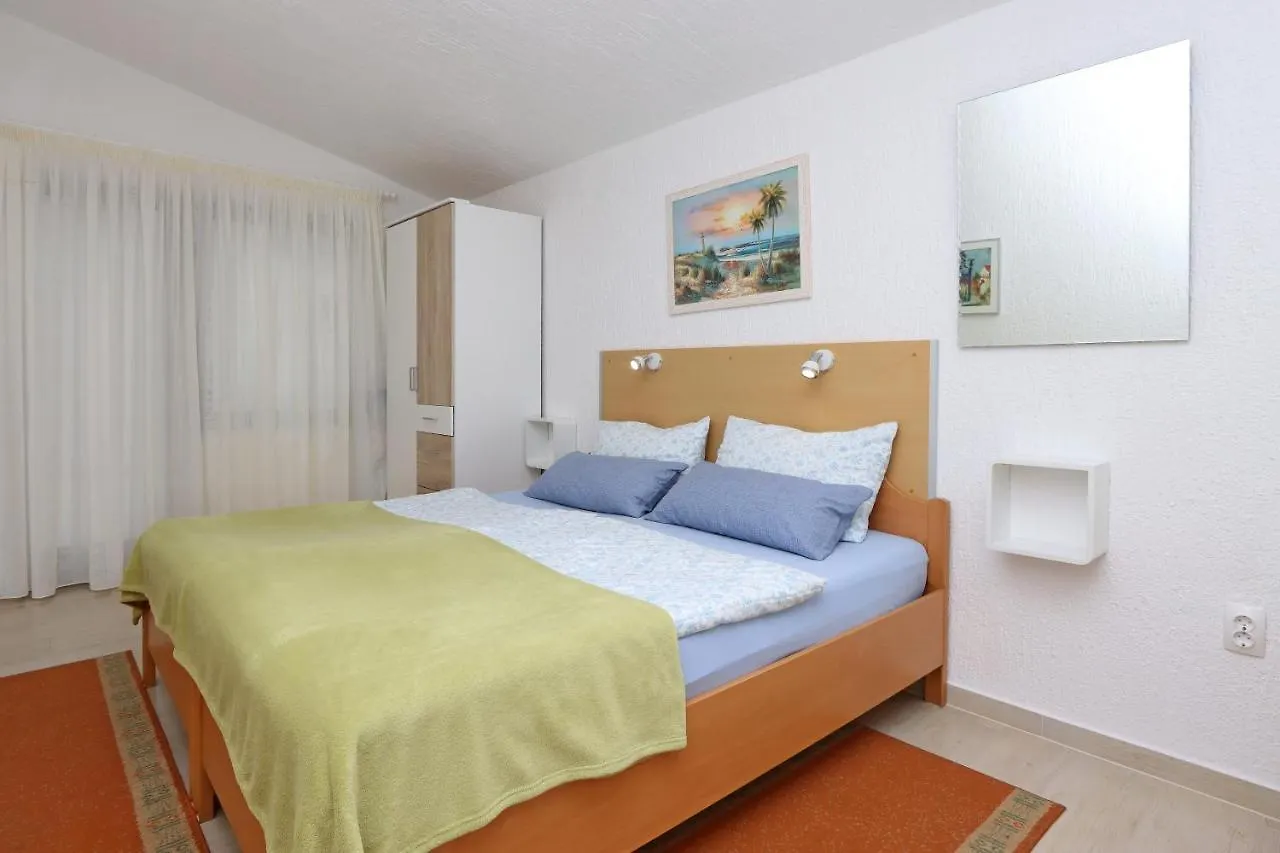 Apartments With A Parking Space Vantacici, Krk - 18476 Malinska Croatia