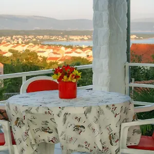 Apartment Kremenici, Malinska