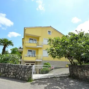 Apartment Andrea, Malinska
